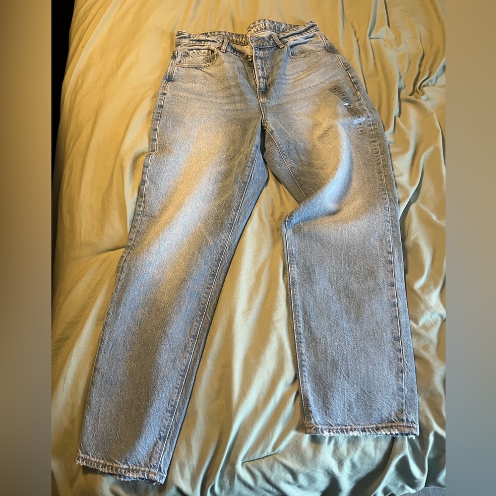 American Eagle mom jeans